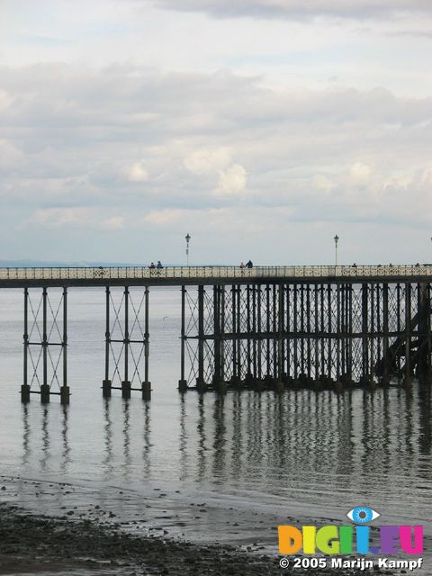 15078 Penarth pier